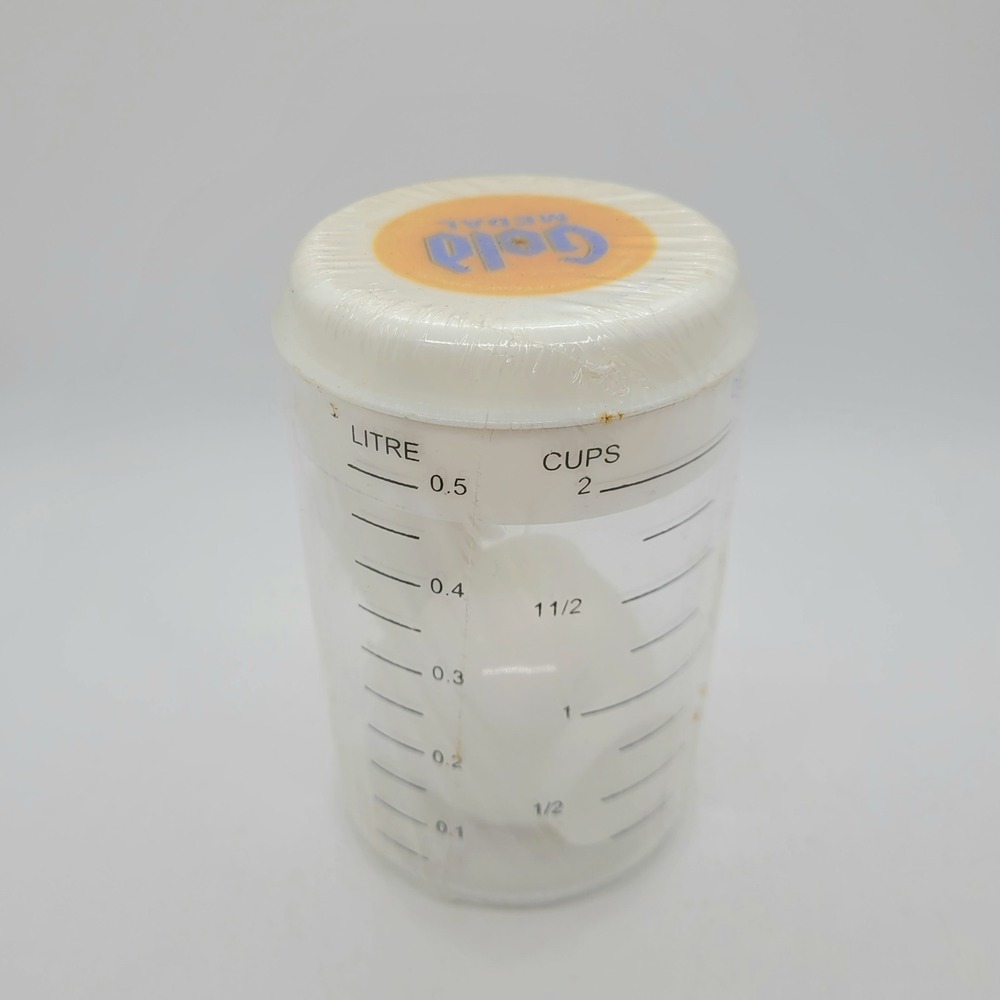 Gold Medal Flour Plastic Measuring Cup with Lid and Spoons 2 Cup 16oz New Sealed